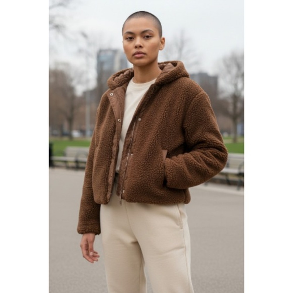 Love Tree Womens Brown Faux Fur Sherpa Cropped Hooded Jacket Small NWT